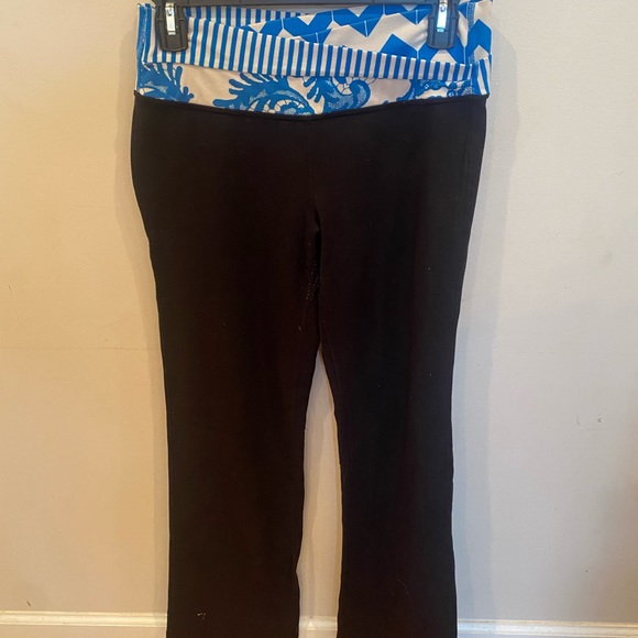 lululemon athletica Pants - Astro yoga pants. Blue lattice print size 8. No flaws